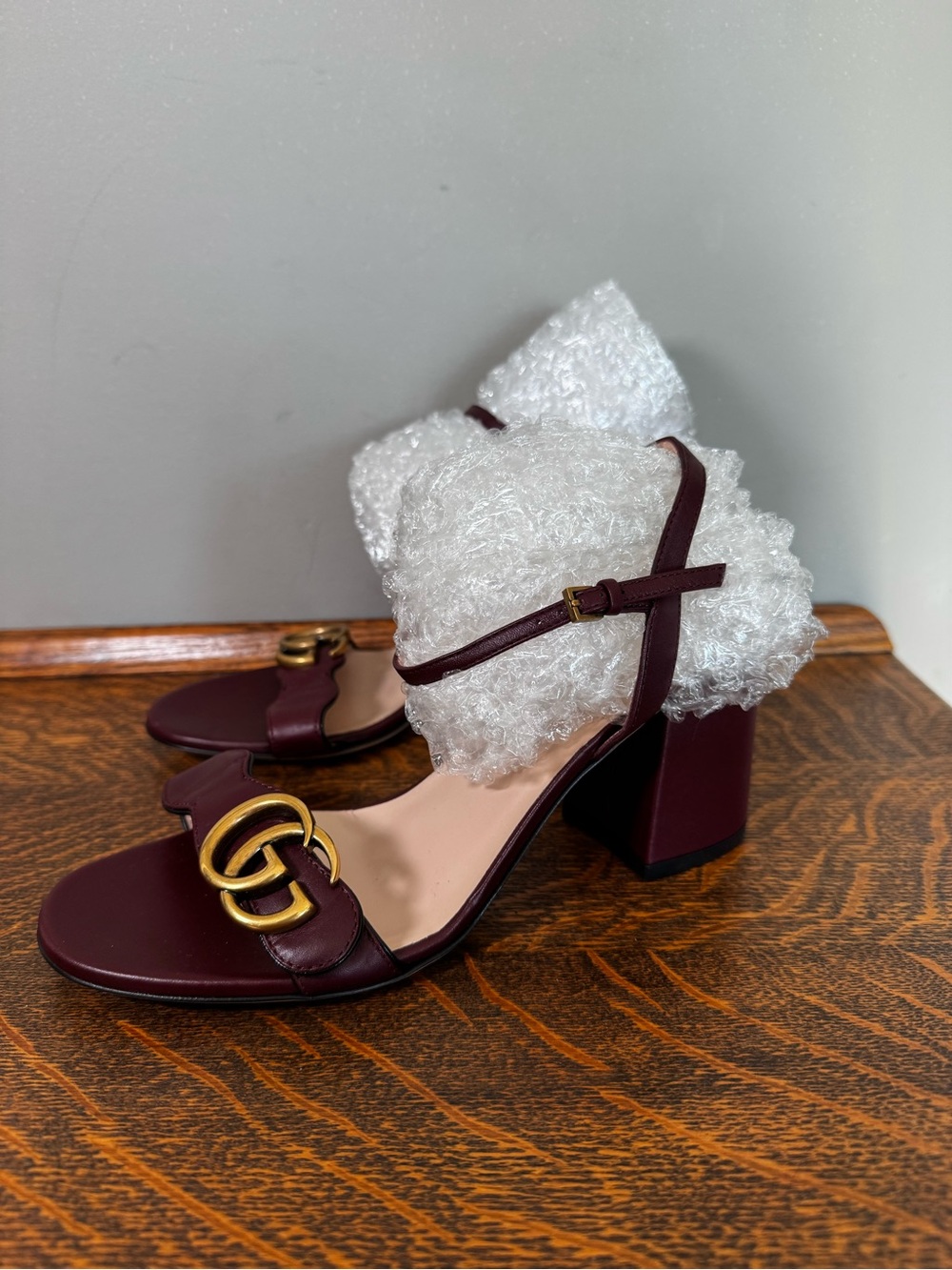 Authentic Gucci GG Marmont Block Heel Sandals Burgundy Leather - 38.5 with COA - Picture 3 of 10